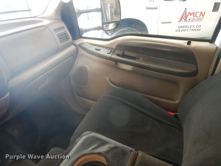 image for item IG9190 2002 Ford F550 Super Duty  winch truck