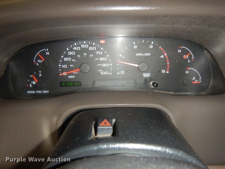 image for item IG9190 2002 Ford F550 Super Duty  winch truck