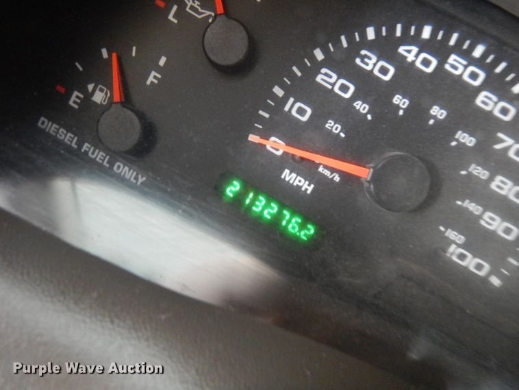 image for item IG9190 2002 Ford F550 Super Duty  winch truck