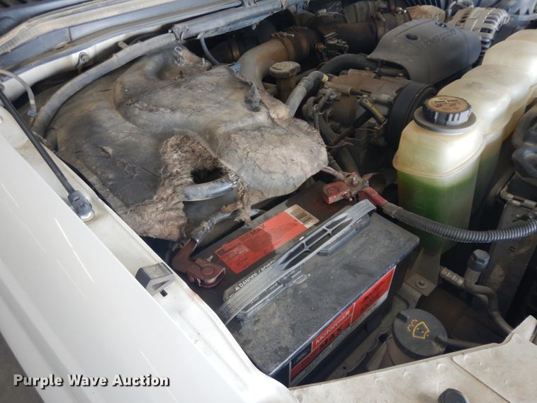 image for item IG9190 2002 Ford F550 Super Duty  winch truck