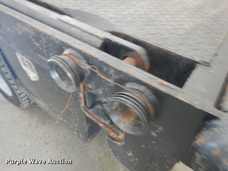 image for item IG9190 2002 Ford F550 Super Duty  winch truck