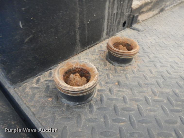 image for item IG9190 2002 Ford F550 Super Duty  winch truck