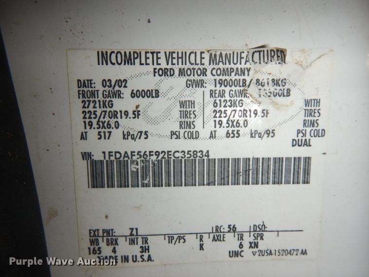 image for item IG9190 2002 Ford F550 Super Duty  winch truck