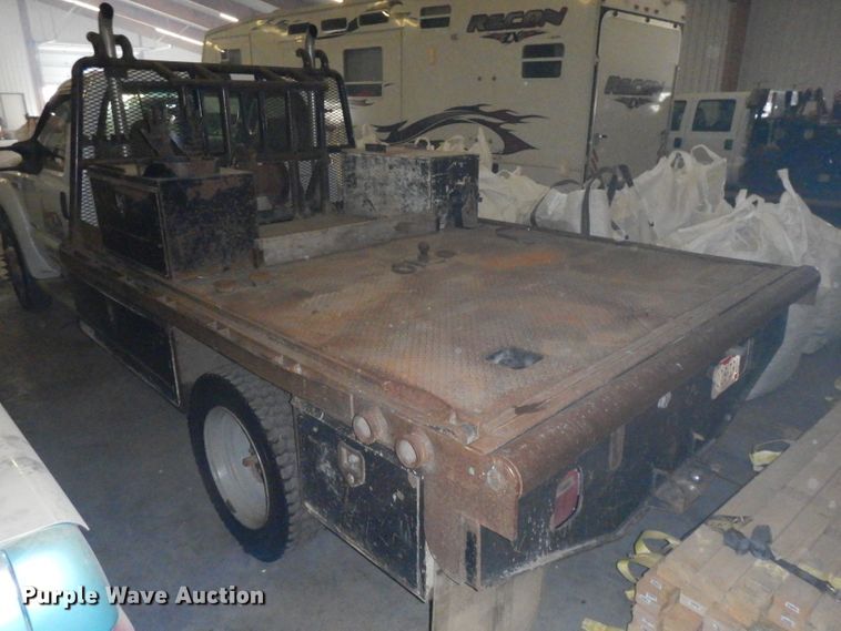 image for item IG9191 2006 Ford F550 Super Duty  winch truck