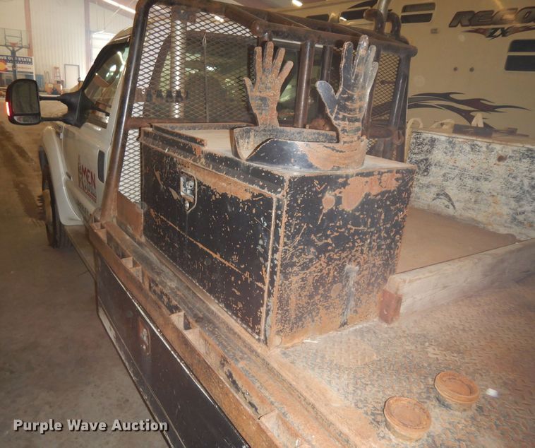 image for item IG9191 2006 Ford F550 Super Duty  winch truck