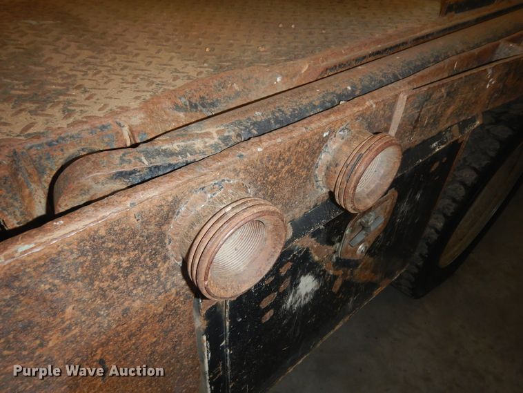 image for item IG9191 2006 Ford F550 Super Duty  winch truck