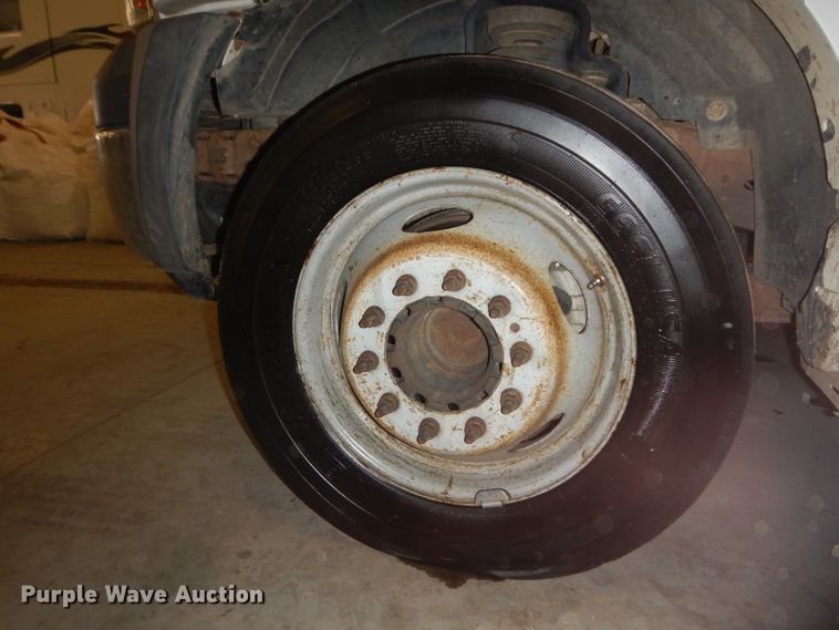 image for item IG9191 2006 Ford F550 Super Duty  winch truck