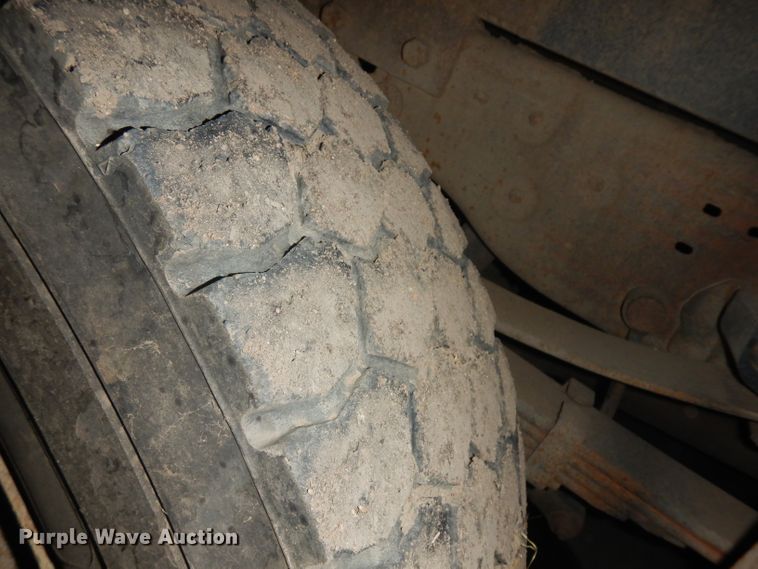 image for item IG9191 2006 Ford F550 Super Duty  winch truck