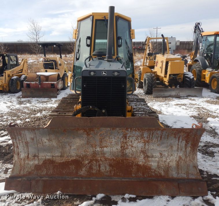 image for item IG9196 2002 John Deere 450H  dozer