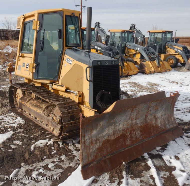 image for item IG9196 2002 John Deere 450H  dozer