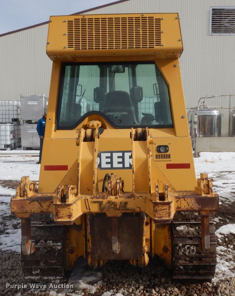 image for item IG9196 2002 John Deere 450H  dozer