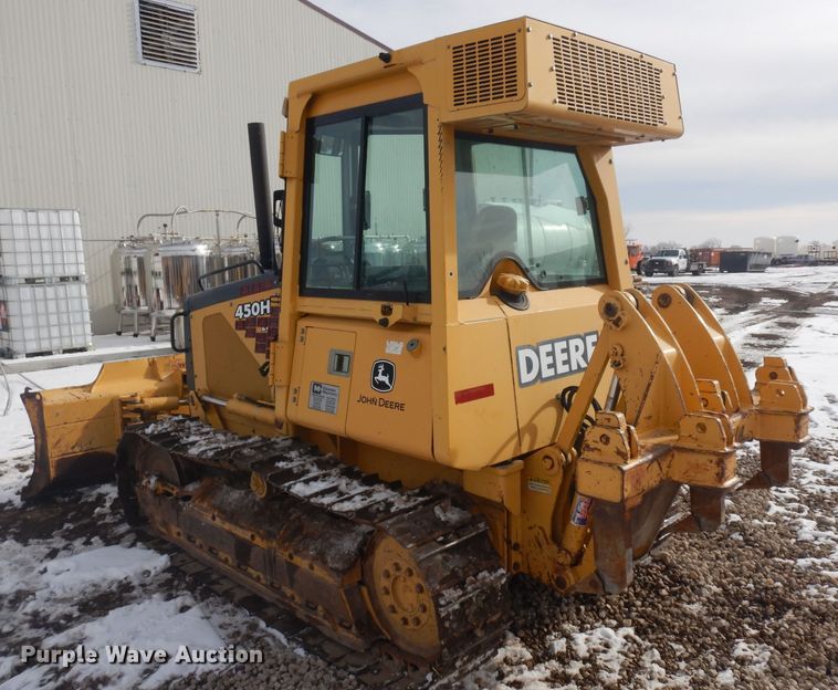 image for item IG9196 2002 John Deere 450H  dozer