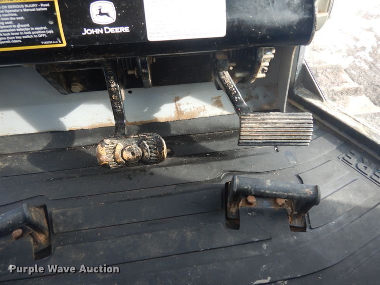 image for item IG9196 2002 John Deere 450H  dozer