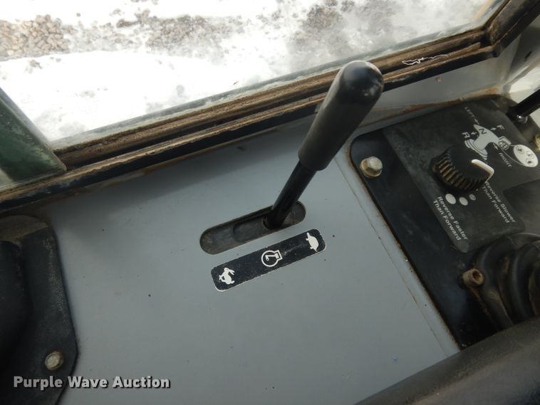 image for item IG9196 2002 John Deere 450H  dozer