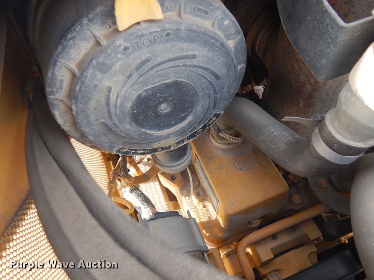 image for item IG9196 2002 John Deere 450H  dozer