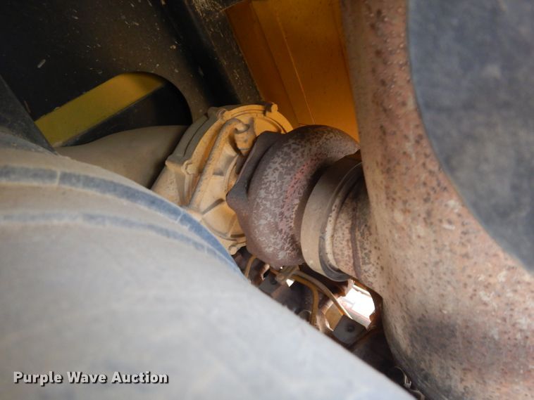 image for item IG9196 2002 John Deere 450H  dozer