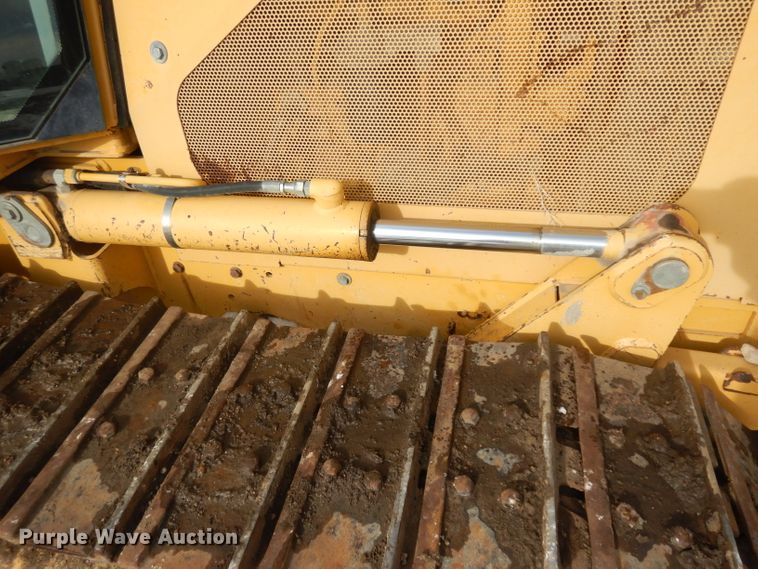 image for item IG9196 2002 John Deere 450H  dozer