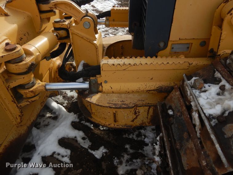 image for item IG9196 2002 John Deere 450H  dozer