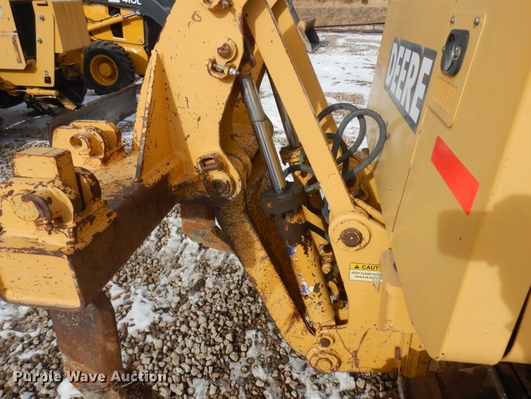 image for item IG9196 2002 John Deere 450H  dozer