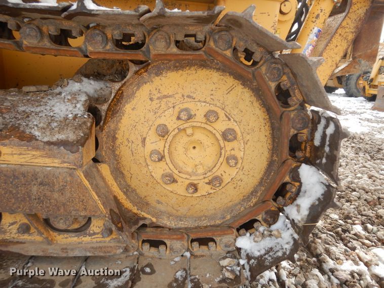 image for item IG9196 2002 John Deere 450H  dozer