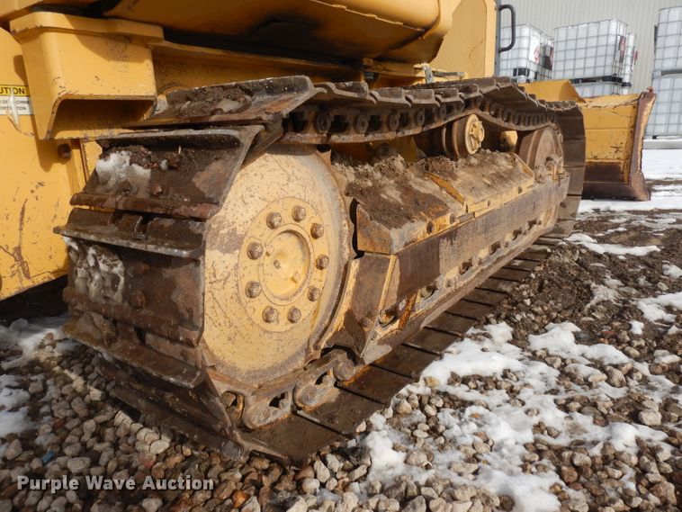 image for item IG9196 2002 John Deere 450H  dozer