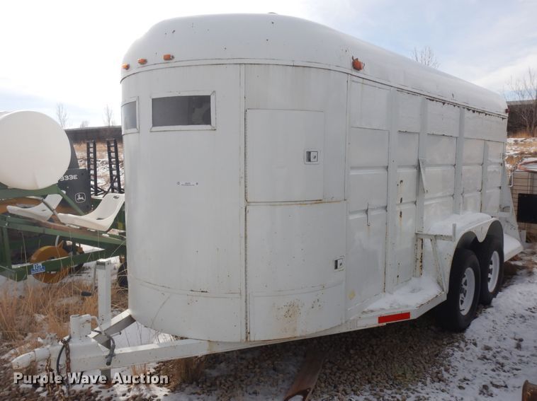 image for item IG9197 1986 livestock trailer