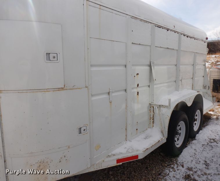 image for item IG9197 1986 livestock trailer