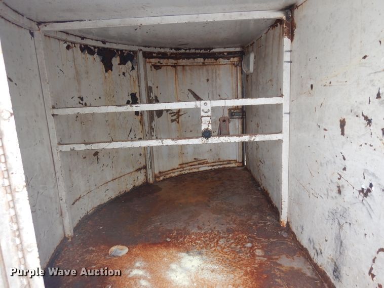 image for item IG9197 1986 livestock trailer