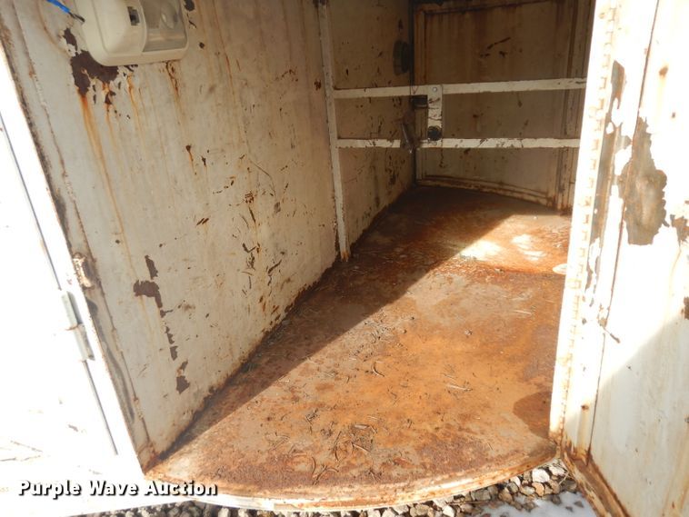image for item IG9197 1986 livestock trailer