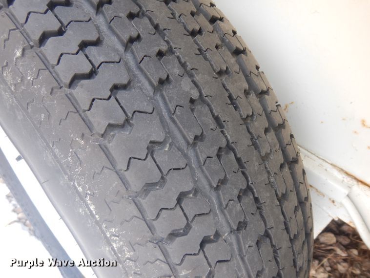 image for item IG9197 1986 livestock trailer