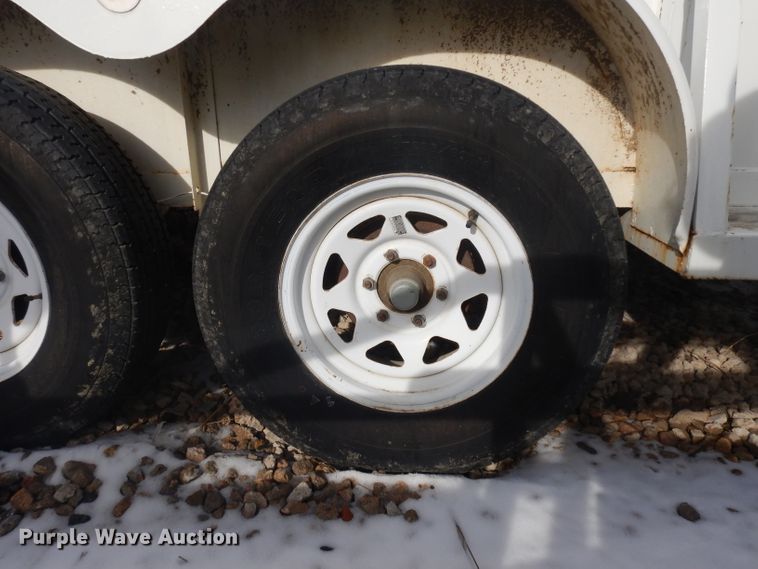 image for item IG9197 1986 livestock trailer