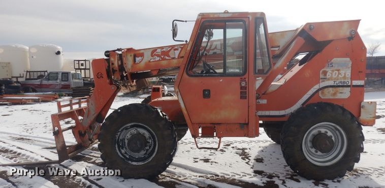 image for item IG9200 1997 SkyTrak 6036  telehandler