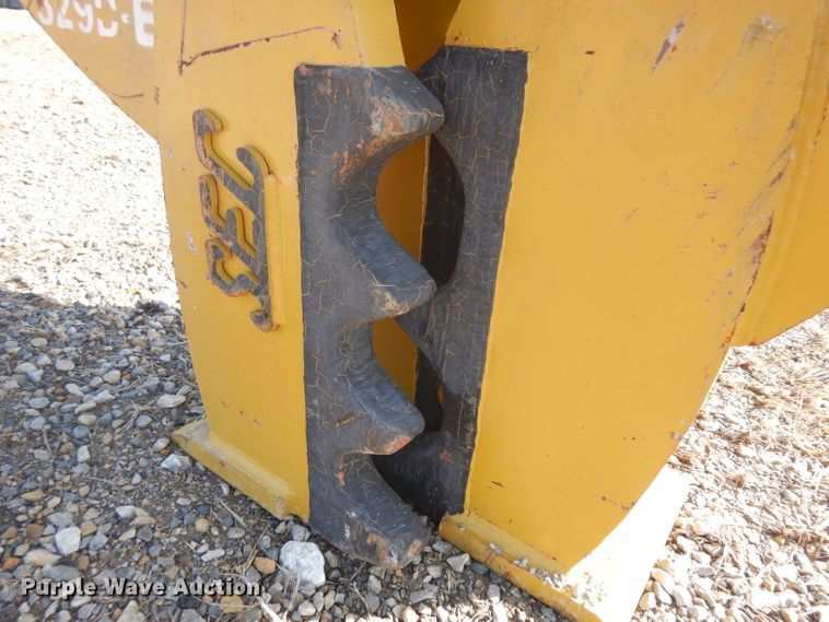 image for item IG9211 SEC concrete crusher