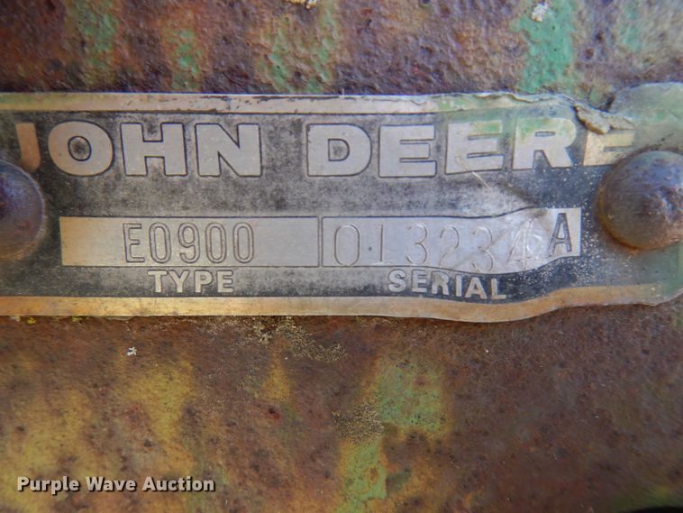 image for item IG9212 John Deere E0900 V-ripper