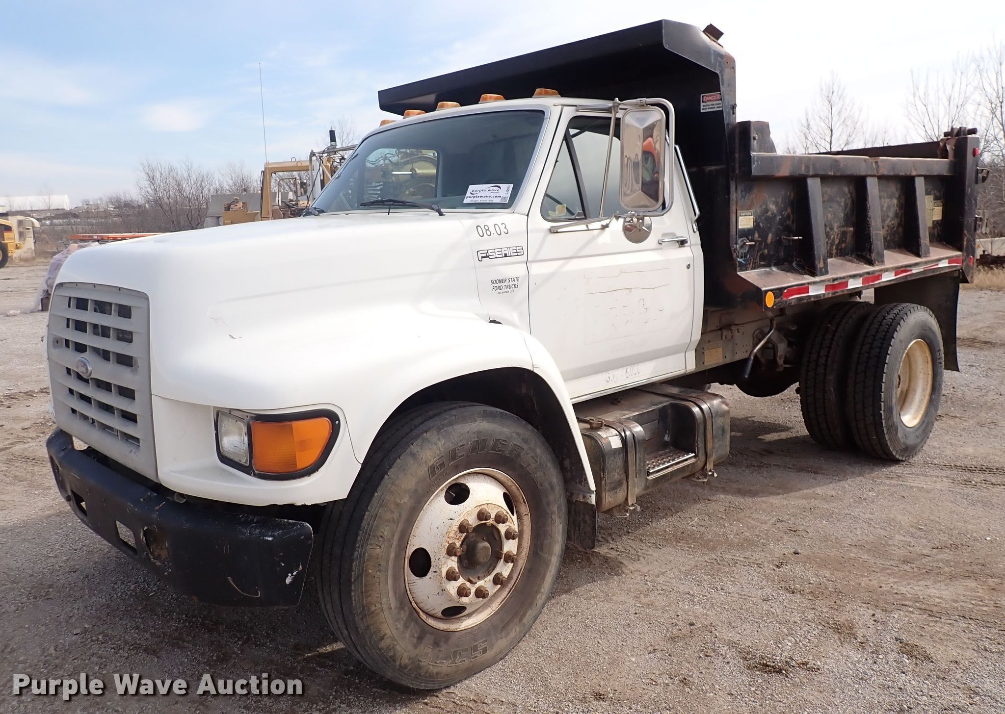 1998 Ford F800 dump truck in Owasso, OK | Item DJ0013 sold