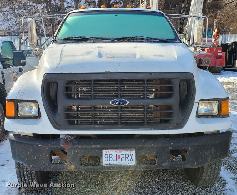 image for item DN6003 2003 Ford F650 Super Duty  flatbed truck