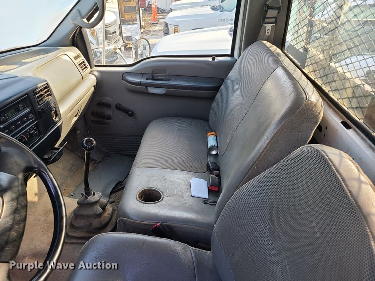 image for item DN6003 2003 Ford F650 Super Duty  flatbed truck