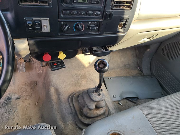 image for item DN6003 2003 Ford F650 Super Duty  flatbed truck