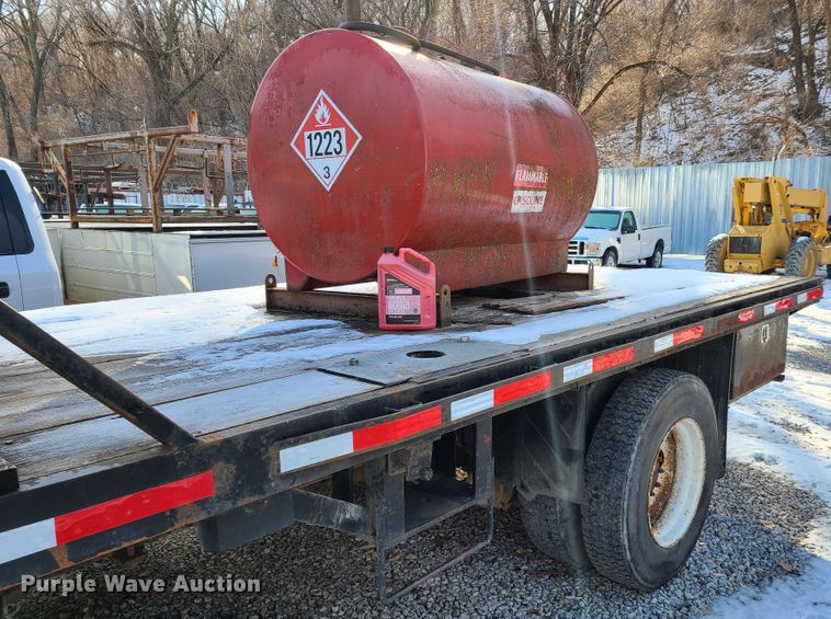 image for item DN6003 2003 Ford F650 Super Duty  flatbed truck