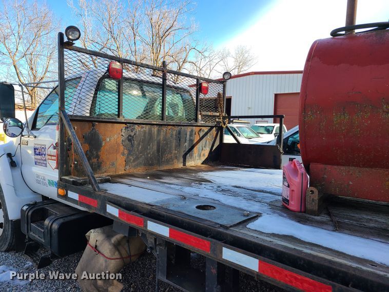 image for item DN6003 2003 Ford F650 Super Duty  flatbed truck