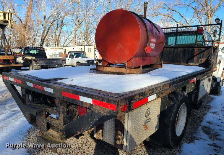 image for item DN6003 2003 Ford F650 Super Duty  flatbed truck