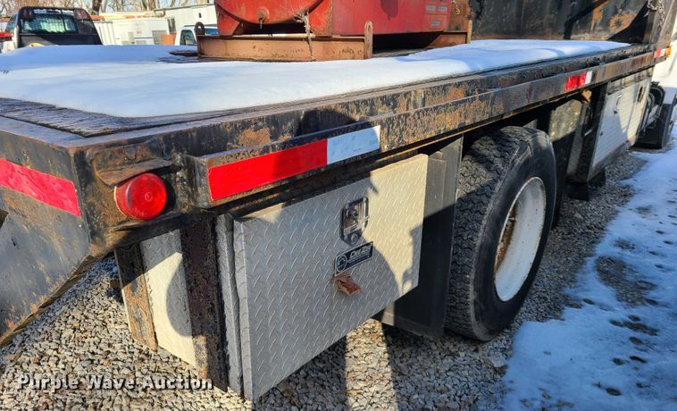 image for item DN6003 2003 Ford F650 Super Duty  flatbed truck