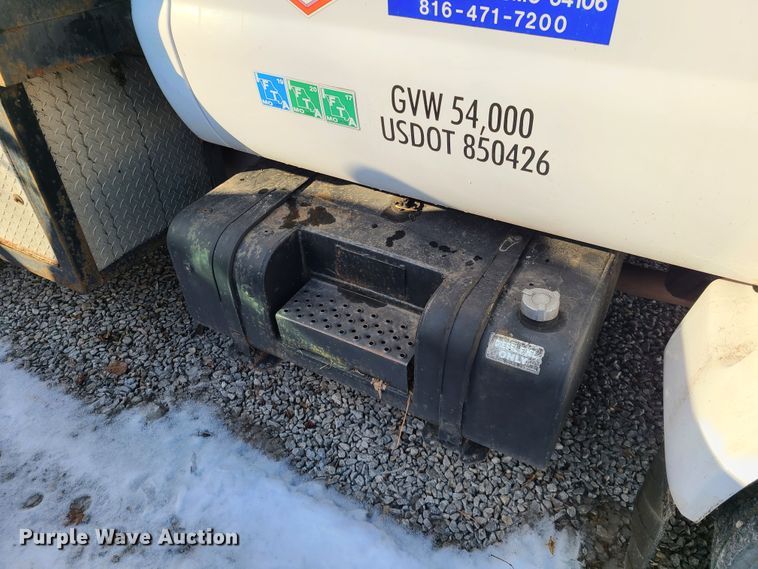 image for item DN6003 2003 Ford F650 Super Duty  flatbed truck