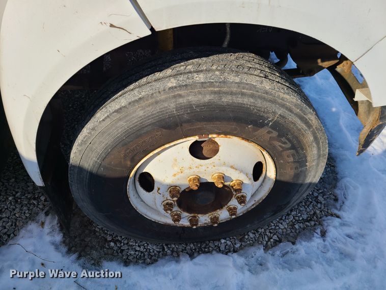 image for item DN6003 2003 Ford F650 Super Duty  flatbed truck