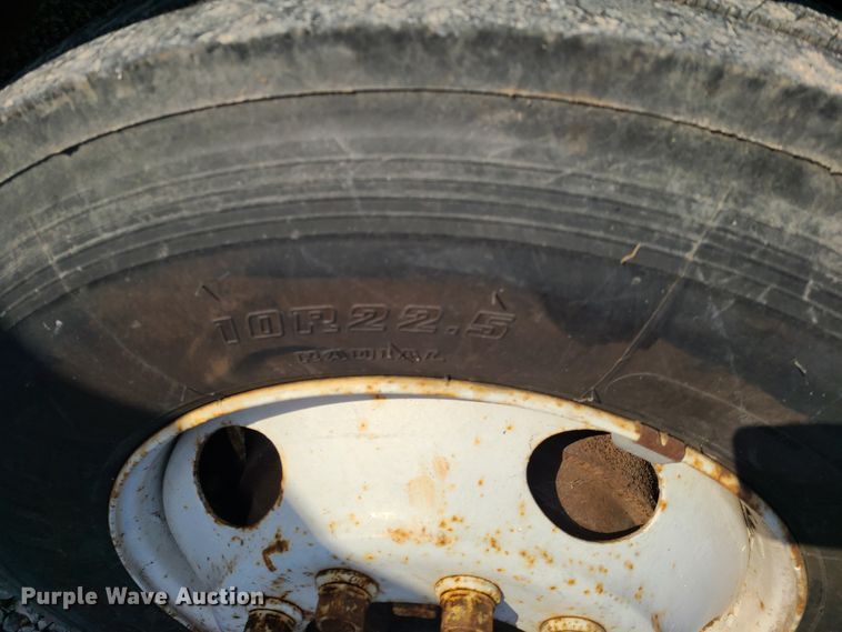 image for item DN6003 2003 Ford F650 Super Duty  flatbed truck