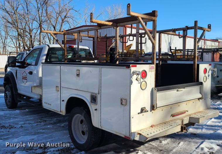 image for item DN6004 2017 Ford F450 Super Duty  utility / service truck