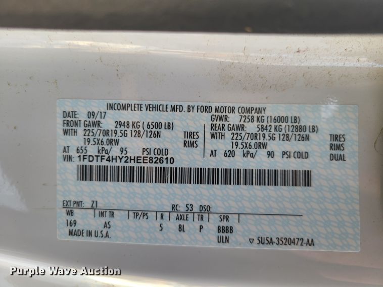 image for item DN6004 2017 Ford F450 Super Duty  utility / service truck