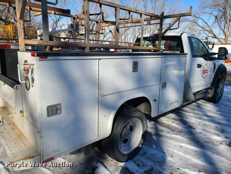 image for item DN6004 2017 Ford F450 Super Duty  utility / service truck