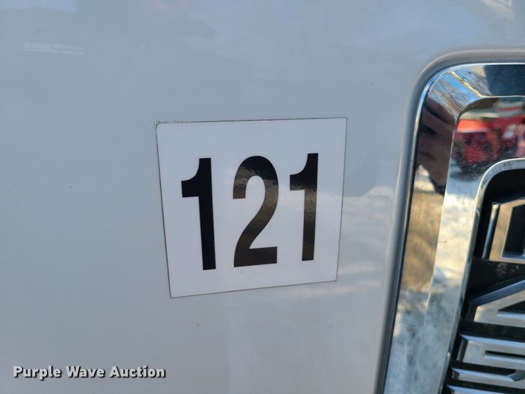 image for item DN6004 2017 Ford F450 Super Duty  utility / service truck