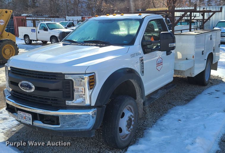 image for item DN6005 2018 Ford F450 Super Duty  utility / service truck